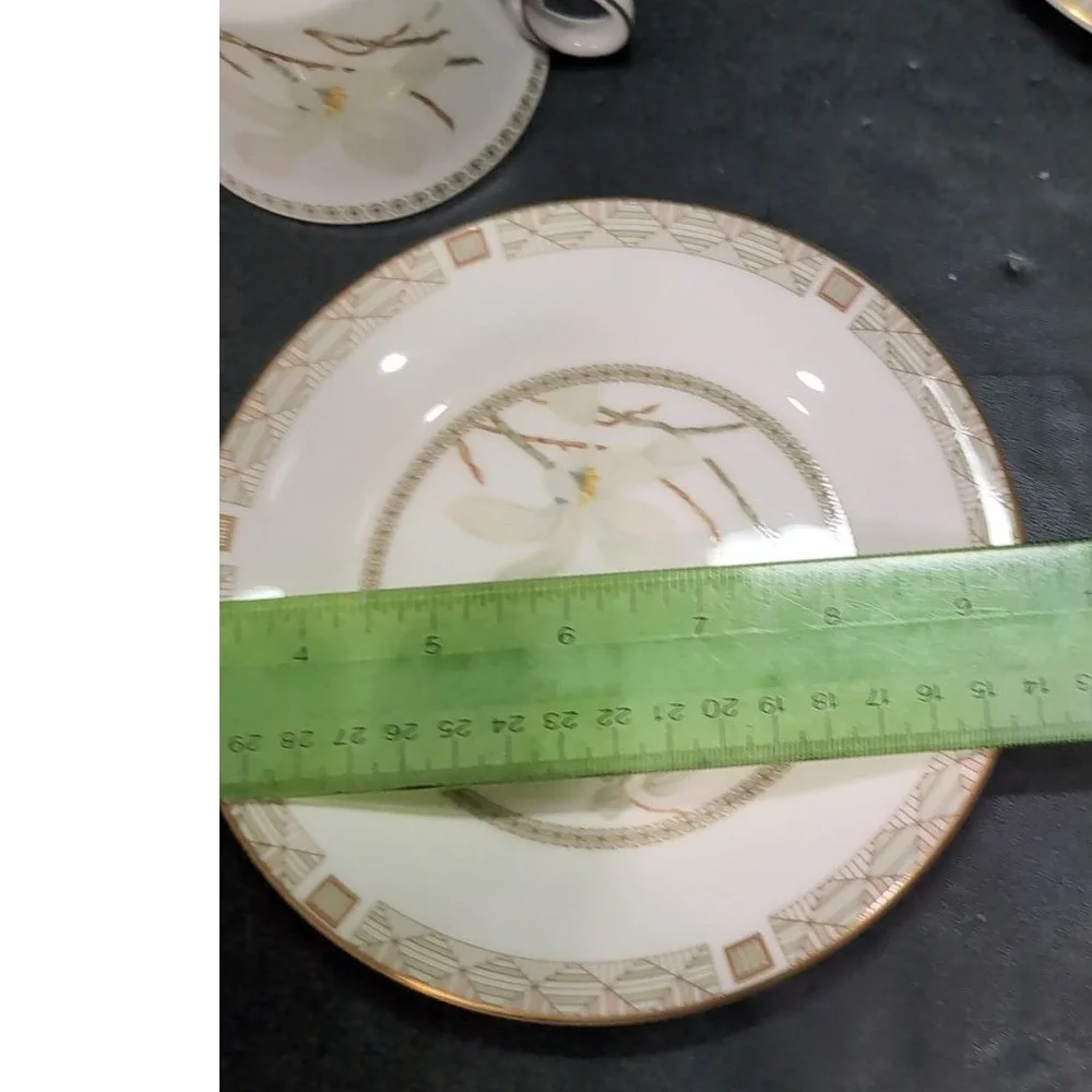 Royal Doulton White Nile Four Piece‎ Place Setting, Vintage Fine China Tableware